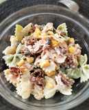 Ensalada de pasta con atún y mayonesa de alcaparras y anchoas