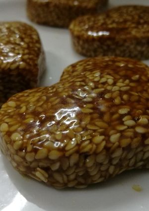 A picture of Sesame candy.