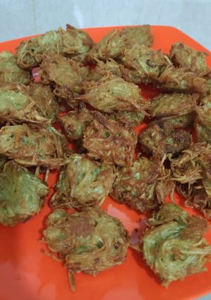 Foto resep Uyen (bola-bola talas Pontianak)