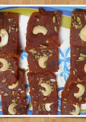 A picture of Carrot barfi with khoya.