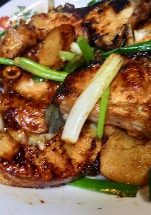 A picture of Dark sauce belly fish.