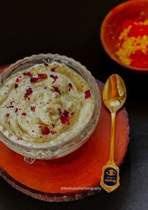 A picture of Thandai Shrikhand.