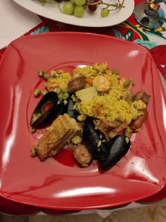 Una foto de Paella