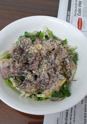 Hình của món Salad thịt pate.