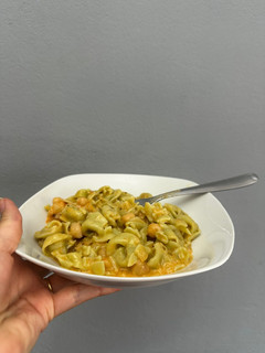 Una foto de Fideos Cremosos con Ajo Asado y Limón: Receta para Sorprender