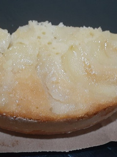 Una foto de Tarta de manzana invertida
