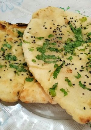 कुलचा (Kulcha recipe in Hindi) रेसिपी मुख्य फोटो
