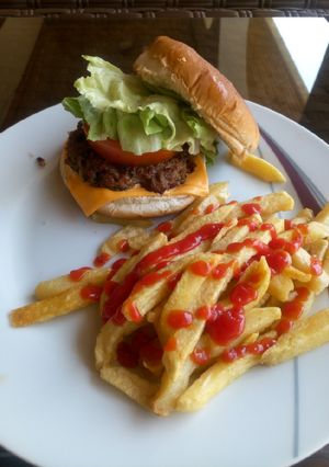 A picture of Chips & Burger.
