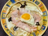 Crêpes Garnies aux Chanterelles, Jambon et Œuf