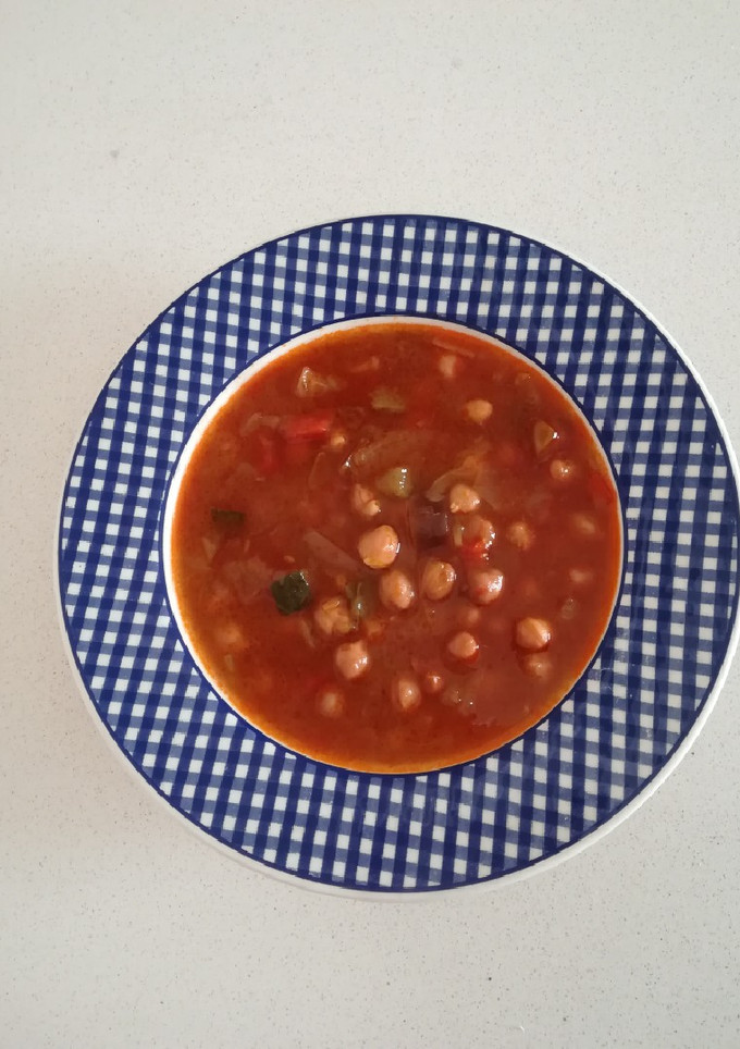 Una foto de Potaje ligero de garbanzos con verduras (Olla Gm g)