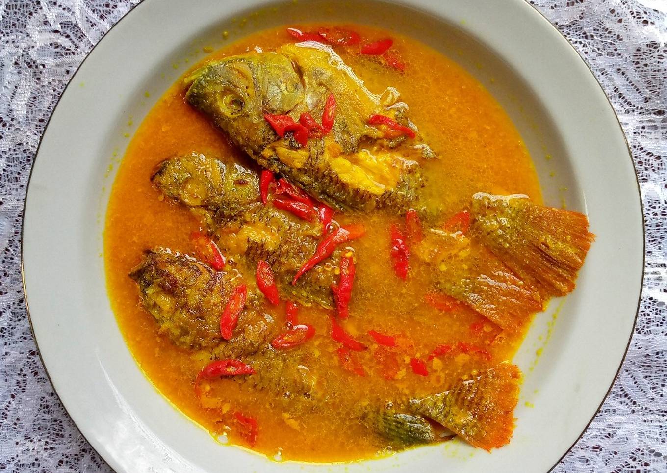 Nila Bumbu Kuning