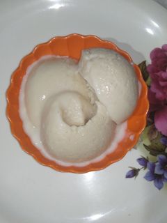वेनीला फ्लेवर आइसक्रीम (vanilla flavour Ice Cream) रेसिपी मुख्य फोटो