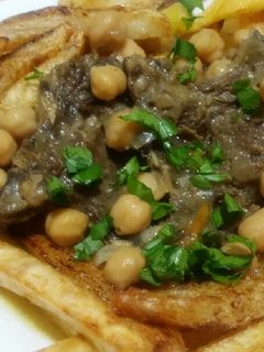 صورة لوصفة طاجين اللحم بالبطاطا المقلية