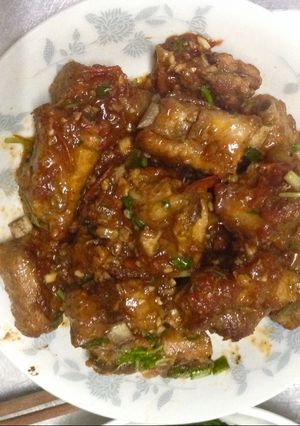 Hình của món Sườn xào chua ngọt - dùng cà chua.