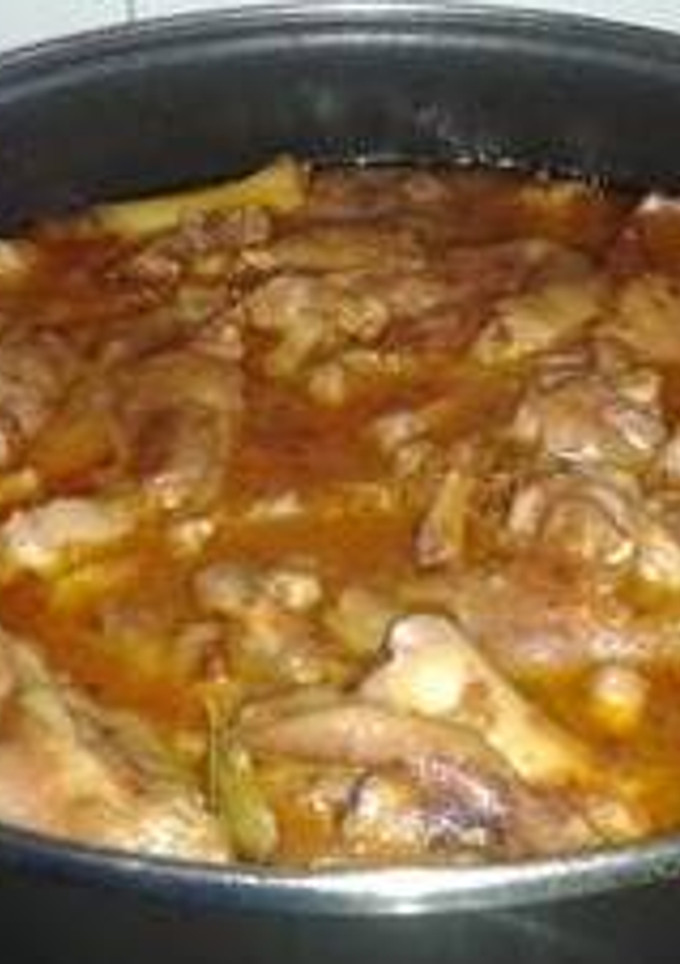 Una foto de Pies de cerdo con salsa