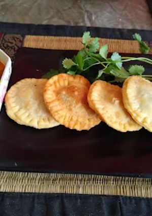 A picture of Matar kachori.
