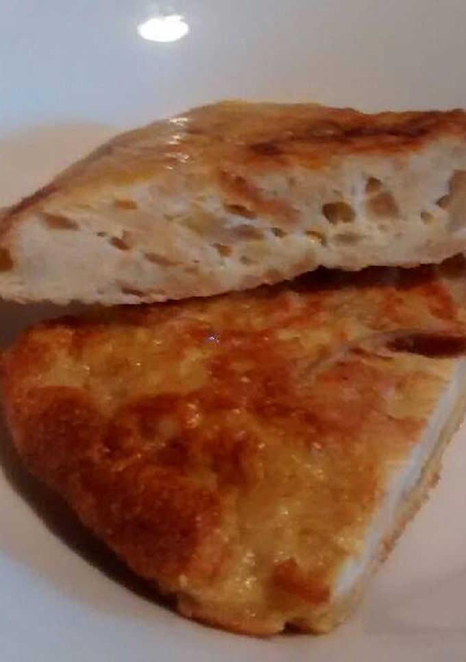 Una foto de Tortilla de papas con papitas fritas de bolsa