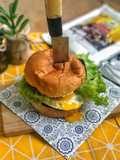 Burger Kukus Ayam Madu