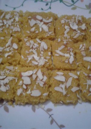 A picture of Nariyal barfi.