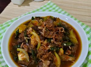 Foto resep Tetelan Sapi & Tomat Ijo Masak Kecap Pedas