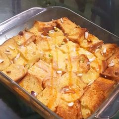 A picture of BREAD PUDDING 😋.
