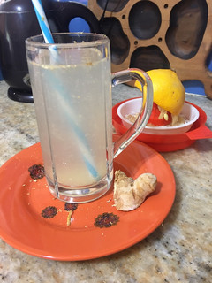 Una foto de Limonada con jengibre