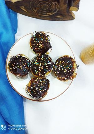 A picture of Eclairs.