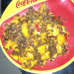 A picture of Yam and pigeon peas.