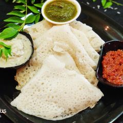 A picture of Neer dosa.