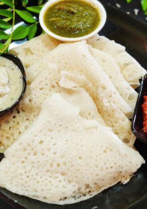 A picture of Neer dosa.