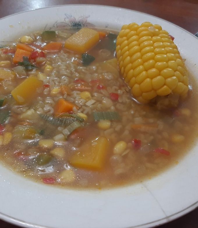 Una foto de Sopa de verduras con fideos