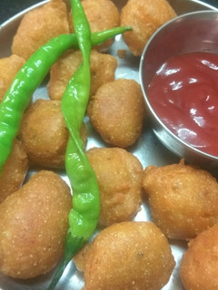 દાળવડા(Dalvada Recipe in Gujarati) રેસીપી મુખ્ય ફોટો