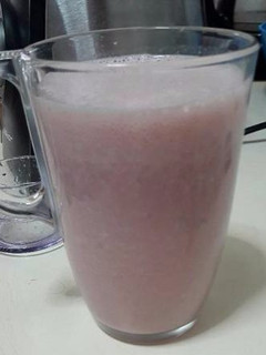 Una foto de Smothie de fresa y plátano
