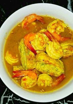 รูปของ แกงส้มกุ้งไข่ม้วนชะอม