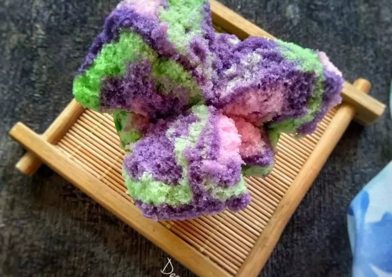 Kue Mangkok Marble Mekar Tanpa Tape