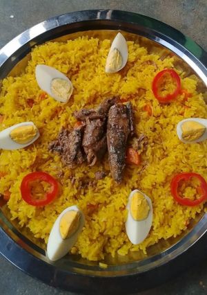Une photo de Riz Gras 🍚 Curry and Sardines