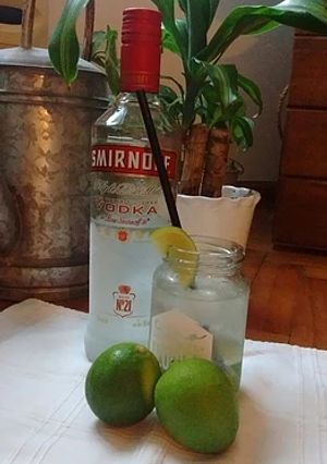 Una foto de Caipiroska en tarro mason