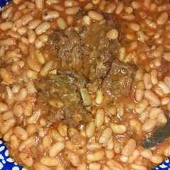 Una foto de Alubias con carne seca 🥓🥓🥘