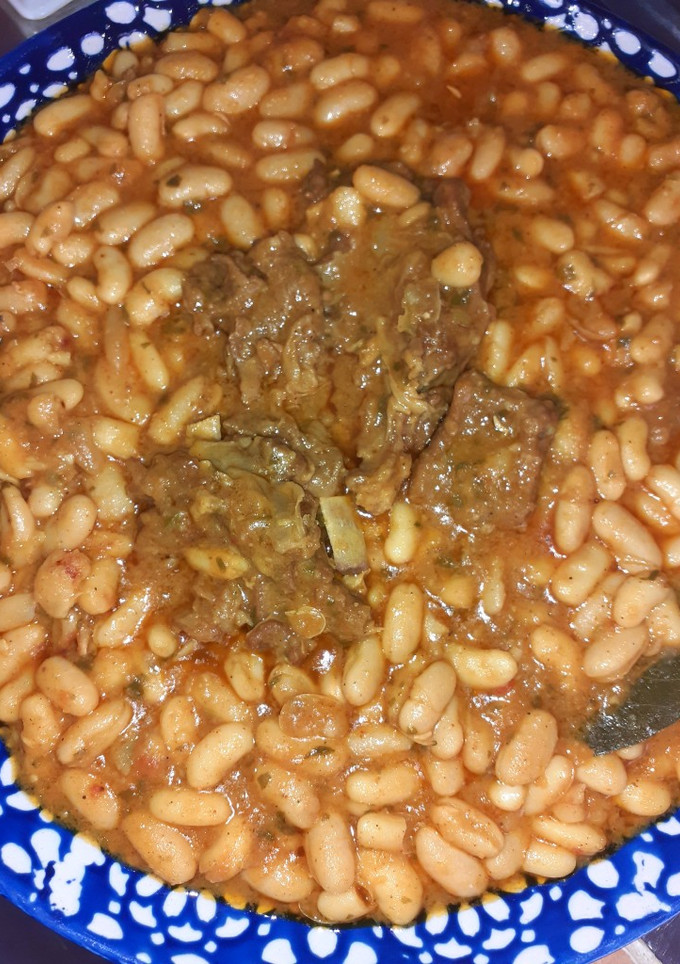 Una foto de Alubias con carne seca 🥓🥓🥘