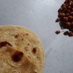A picture of Desi chana ki sabji.