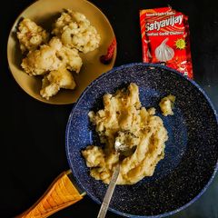 A picture of Khichu.