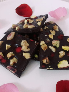 A picture of Dark Chocolate Bark.