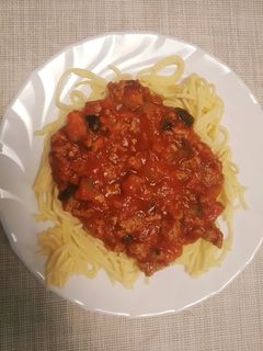 Cukkinis bolognai tészta recept fotója