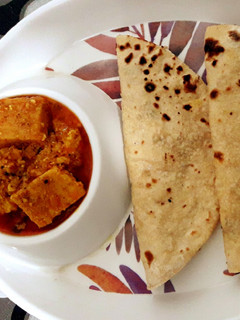 ઢોકળી નું શાક (Dhokli Shak Recipe In Gujarati) રેસીપી મુખ્ય ફોટો