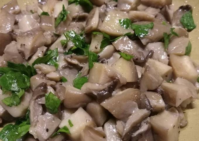 How to Make Speedy Funghi trifolati sautèed mushrooms