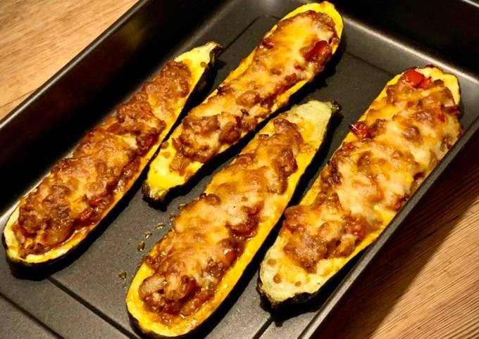 Кабачки фаршированные паприкой и помидорами