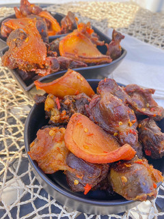 A picture of Peppered fried meat.
