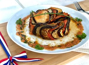 Una foto de 🇫🇷 "CONFIT BYALDI": variación de "RATATOUILLE" (Francia)