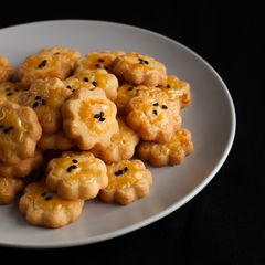 A picture of Salted Egg Yolk Cookies.