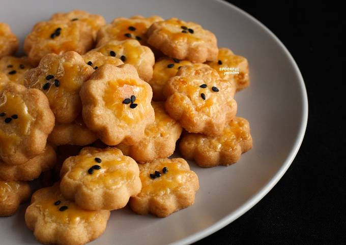 Step-by-Step Guide to Make Perfect Salted Egg Yolk Cookies